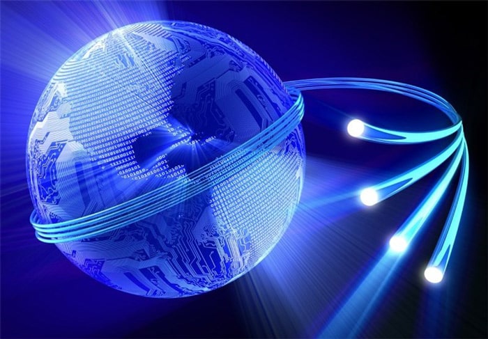 نقش ICT بر فیبر نوری و گسترش اینترنت 